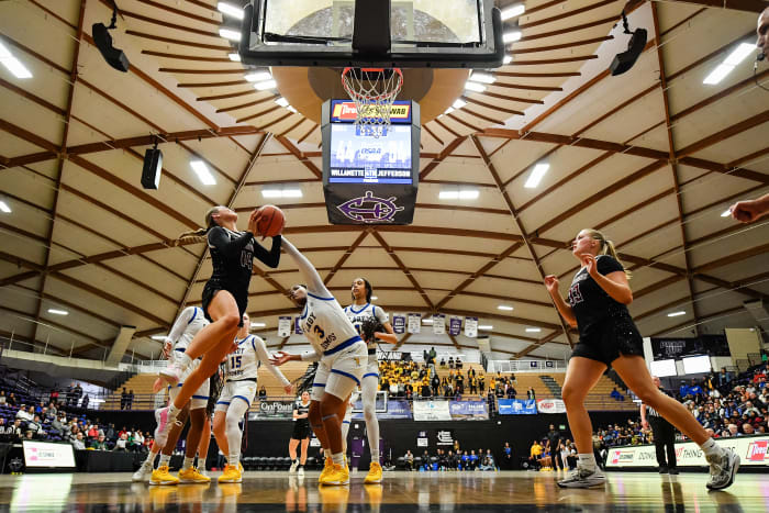 Jefferson Willamette 6A Oregon girls basketball quarterfinal 2024 Naji Saker-57